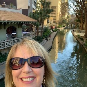 Meet your Posher, Sally